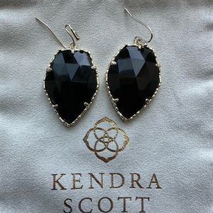 Stylish new Kendra Scott earrings